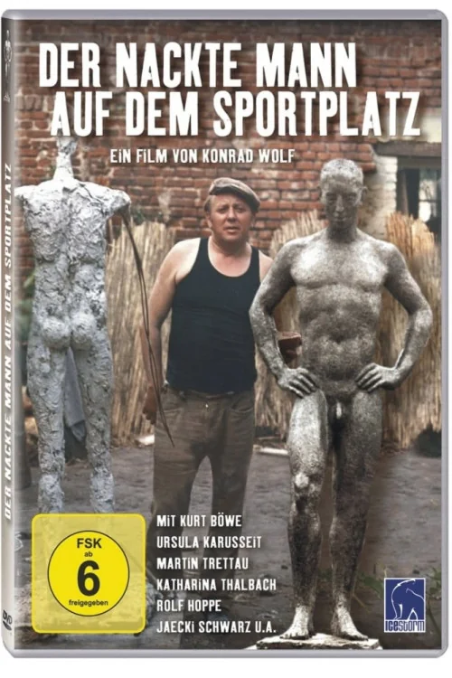 Der nackte Mann auf dem Sportplatz Poster